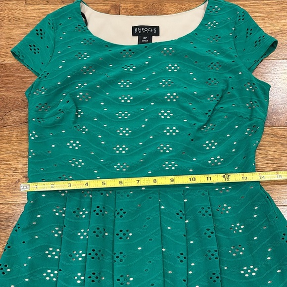 Enfocus Petite Green Eyelet Dress - Picture 9 of 12
